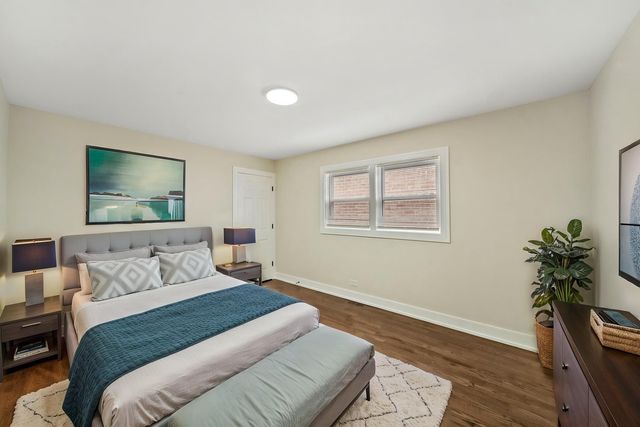 8219 S Muskegon Avenue, Chicago, IL 60617