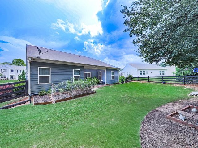 45 Stable Gate Drive, Cartersville, GA 30120