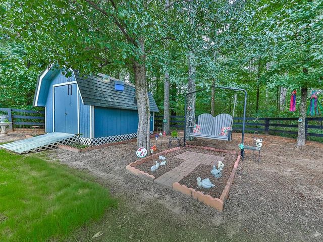45 Stable Gate Drive, Cartersville, GA 30120