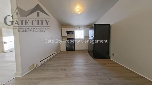 610 Hawthorne Avenue B, High Point, NC 27262
