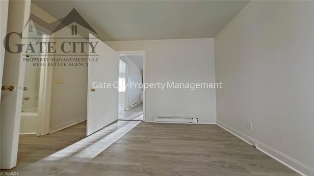610 Hawthorne Avenue B, High Point, NC 27262