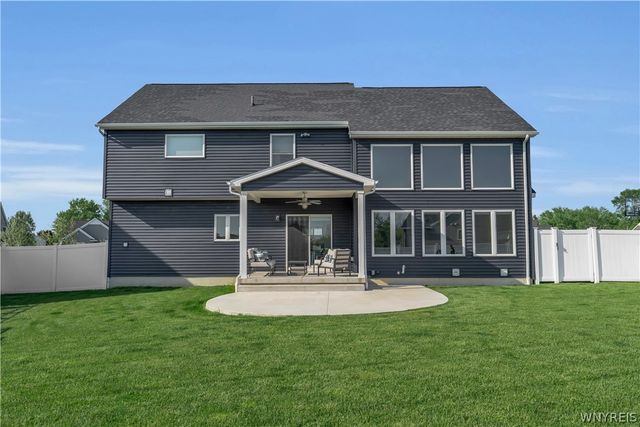 45 Deepwood Place, Lancaster, NY 14086