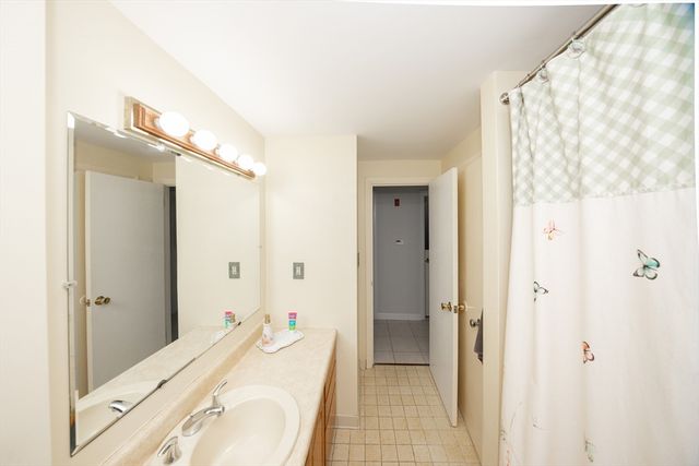 20 Knollwood Rd, Paxton, MA 01612
