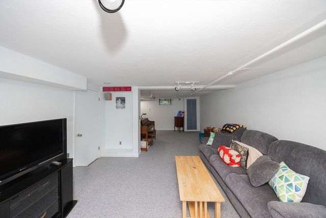 20 Knollwood Rd, Paxton, MA 01612