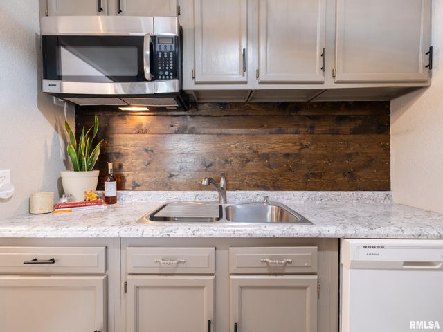 105 RADISSON Road, Marquette Heights, IL 61554