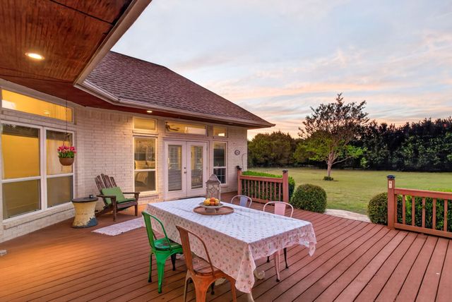 6813 Running Deer Court, Granbury, TX 76049