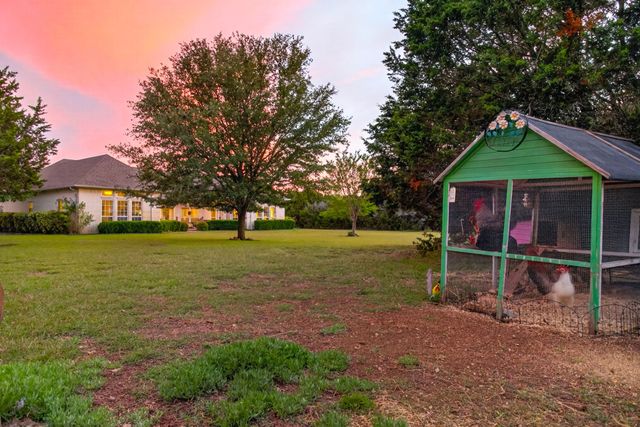 6813 Running Deer Court, Granbury, TX 76049