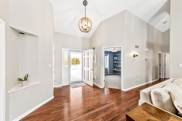 1118 Riverwalk COURT, Pewaukee, WI 53072