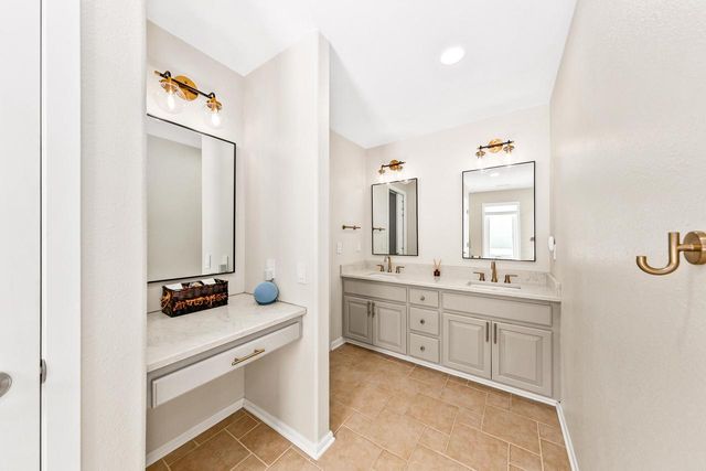 1118 Riverwalk COURT, Pewaukee, WI 53072