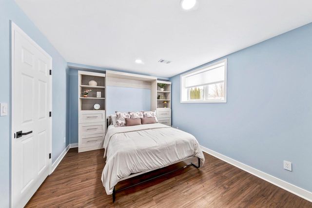 1118 Riverwalk COURT, Pewaukee, WI 53072