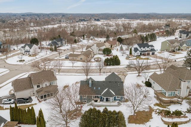 1118 Riverwalk COURT, Pewaukee, WI 53072