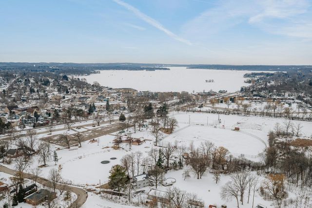 1118 Riverwalk COURT, Pewaukee, WI 53072