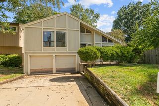 11921 W 66th Terrace, Shawnee, KS 66216