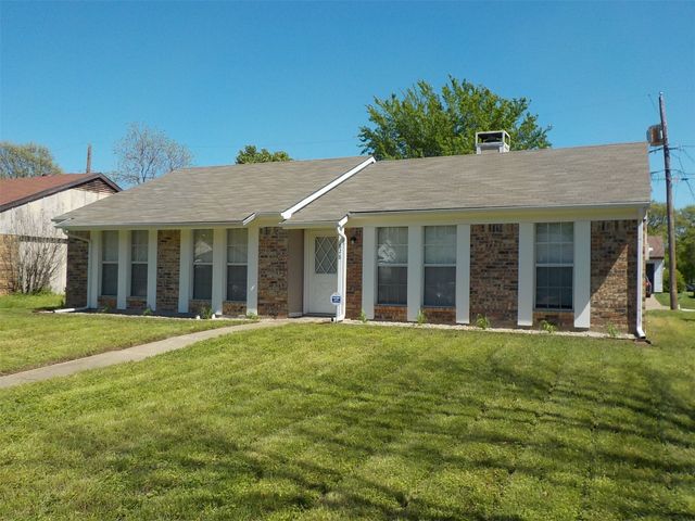 828 Woodrock Drive, Dallas, TX 75217
