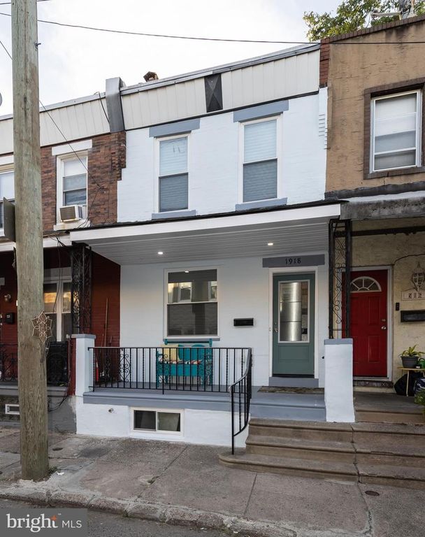 Image 2 of property listing at 1918 S CROSKEY ST, Philadelphia, PA 19145