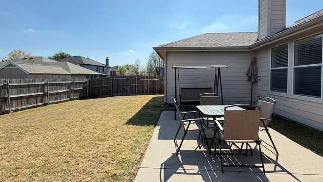 9208 Conestoga Drive, Fort Worth, TX 76131