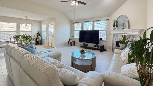 9208 Conestoga Drive, Fort Worth, TX 76131