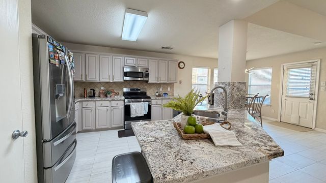 9208 Conestoga Drive, Fort Worth, TX 76131