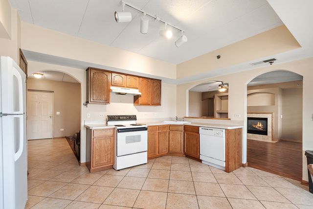 7935 Trinity Circle 1SE, Tinley Park, IL 60487