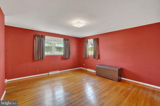 760 PINEHURST RD, York, PA 17402