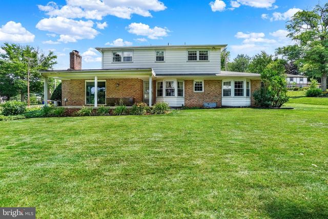 760 PINEHURST RD, York, PA 17402