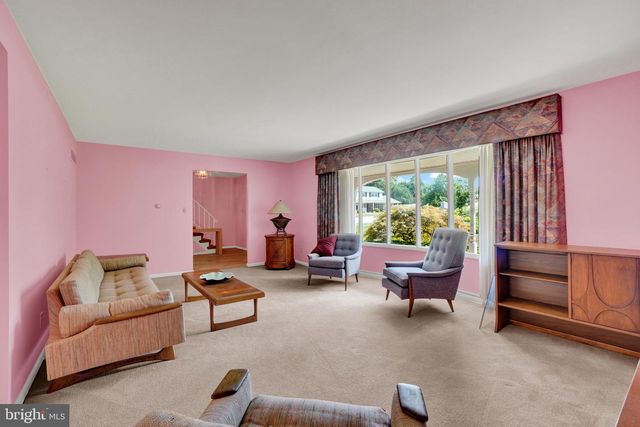 760 PINEHURST RD, York, PA 17402