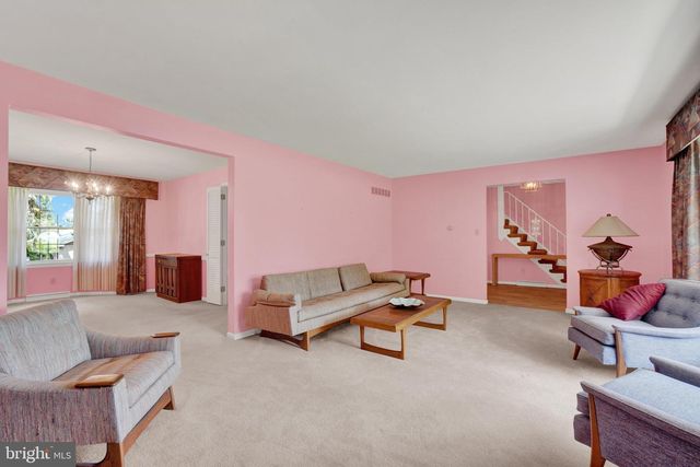 760 PINEHURST RD, York, PA 17402