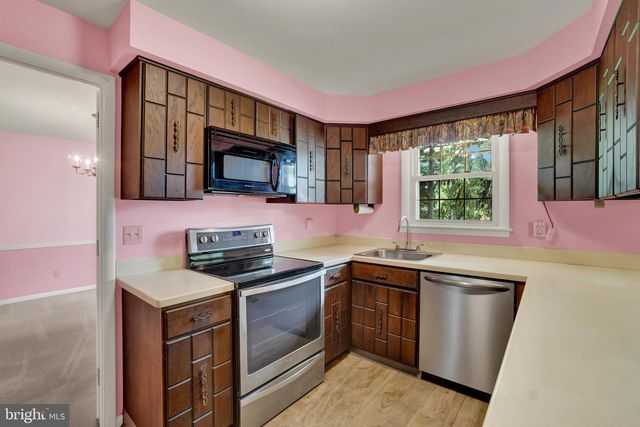 760 PINEHURST RD, York, PA 17402