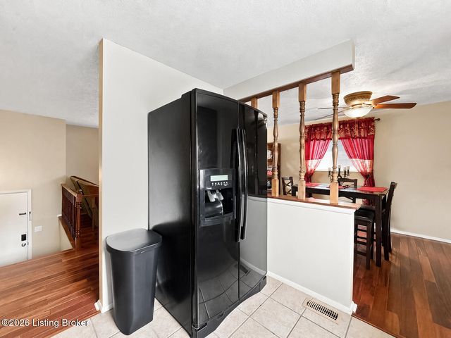 3714 Hillview Blvd, Louisville, KY 40229
