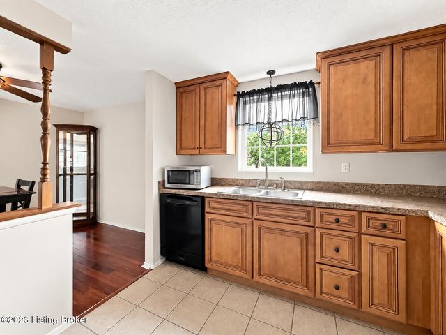 3714 Hillview Blvd, Louisville, KY 40229