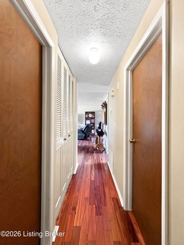 3714 Hillview Blvd, Louisville, KY 40229