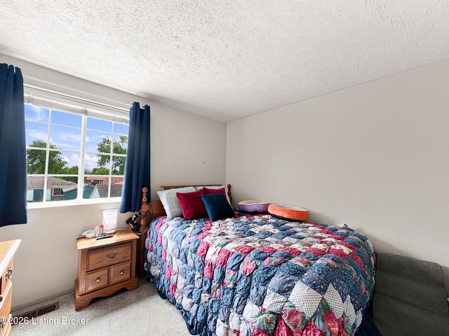 3714 Hillview Blvd, Louisville, KY 40229