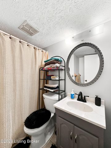 3714 Hillview Blvd, Louisville, KY 40229