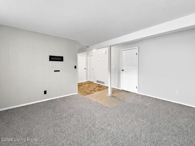 3714 Hillview Blvd, Louisville, KY 40229