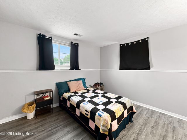 3714 Hillview Blvd, Louisville, KY 40229