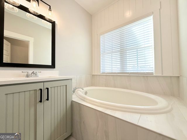 125 Pin Oak Lane, Statesboro, GA 30458