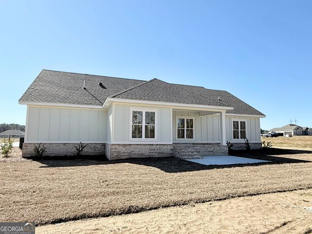 125 Pin Oak Lane, Statesboro, GA 30458