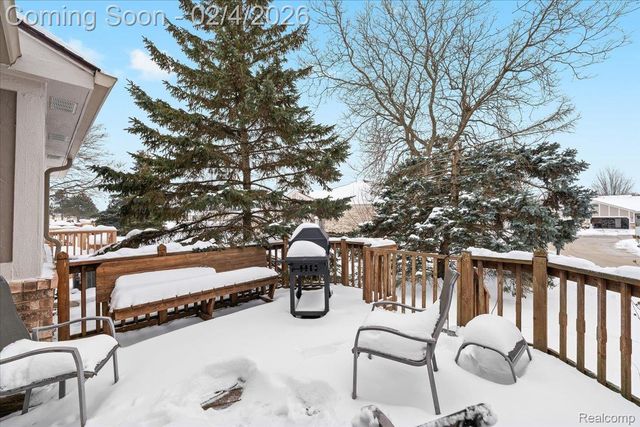 42158 Blossom Lane 44, Clinton Charter Township, MI 48038