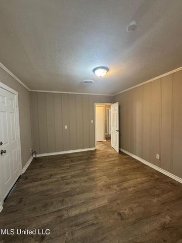 227 Queen Anne Lane, Jackson, MS 39209