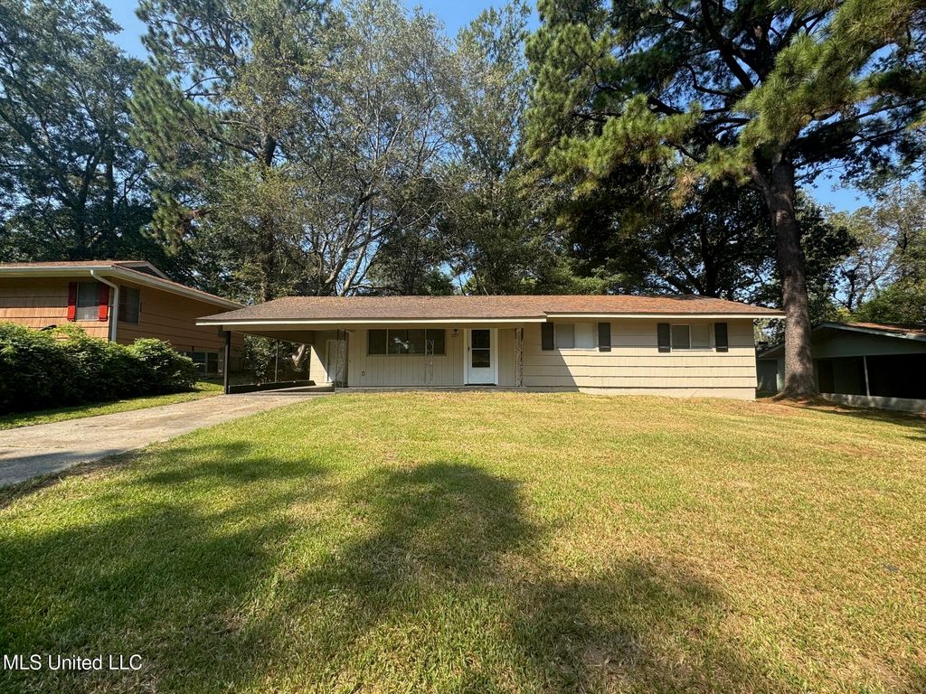 227 Queen Anne Lane, Jackson, MS 39209