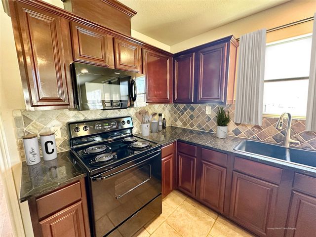 40 Stewart Road, New Waverly, TX 77358