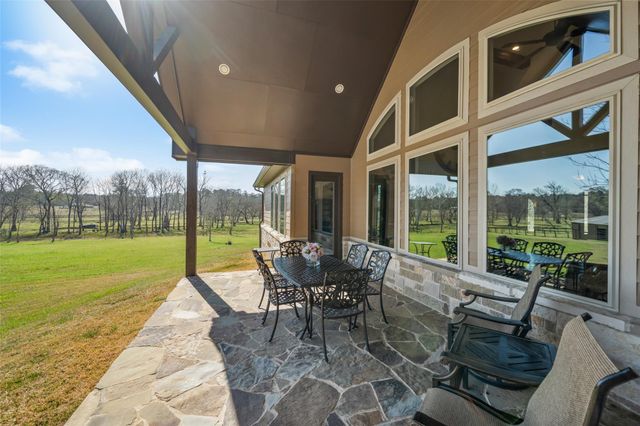 40 Stewart Road, New Waverly, TX 77358