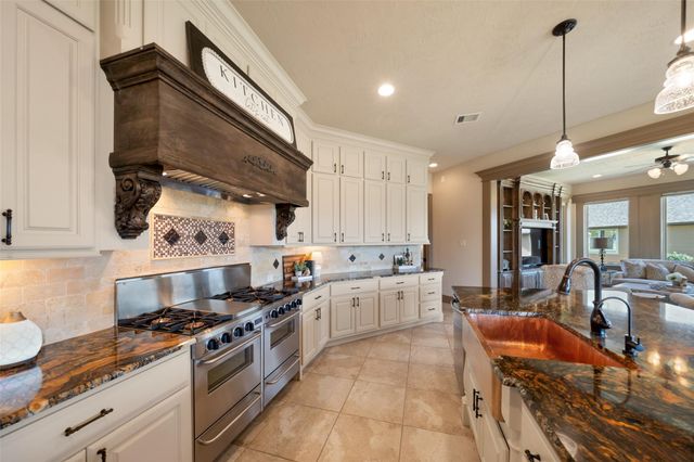 40 Stewart Road, New Waverly, TX 77358