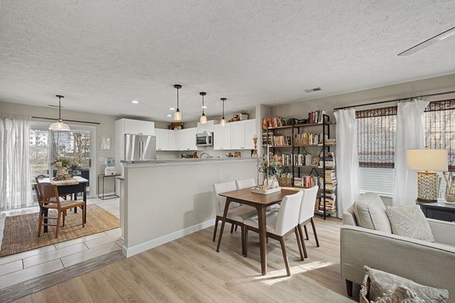 1038 Lexington Farms Dr, Spring Hill, TN 37174