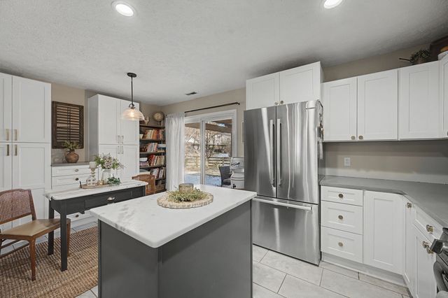 1038 Lexington Farms Dr, Spring Hill, TN 37174