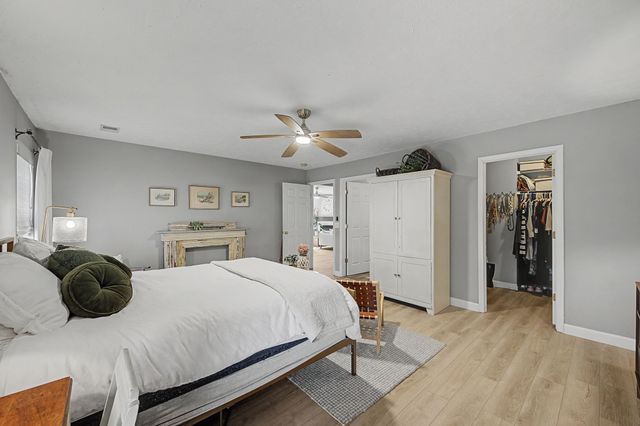 1038 Lexington Farms Dr, Spring Hill, TN 37174