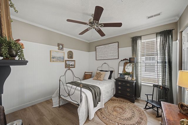 1038 Lexington Farms Dr, Spring Hill, TN 37174