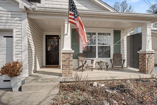 1038 Lexington Farms Dr, Spring Hill, TN 37174