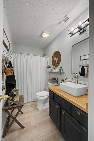 1038 Lexington Farms Dr, Spring Hill, TN 37174