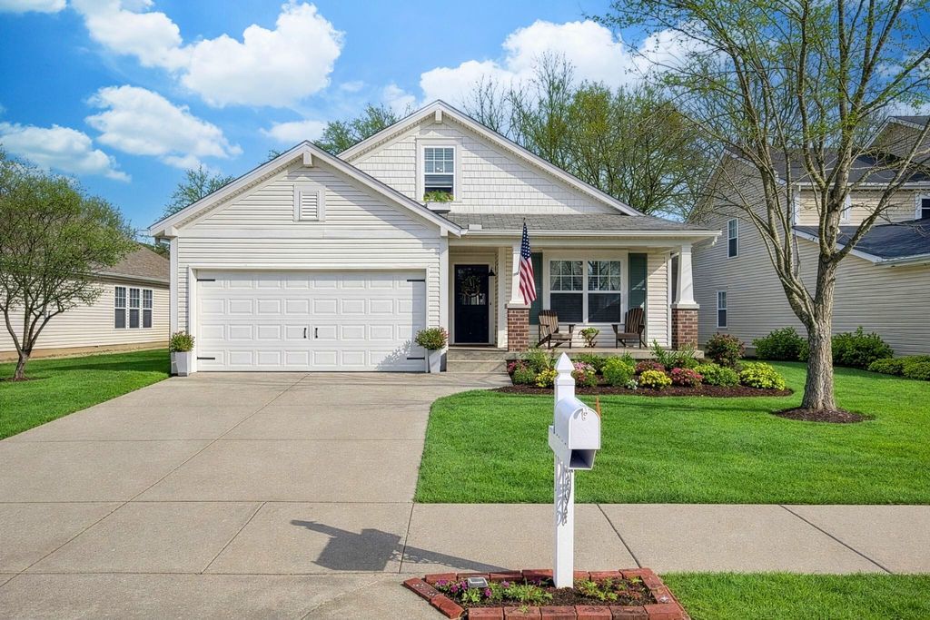 1038 Lexington Farms Dr, Spring Hill, TN 37174